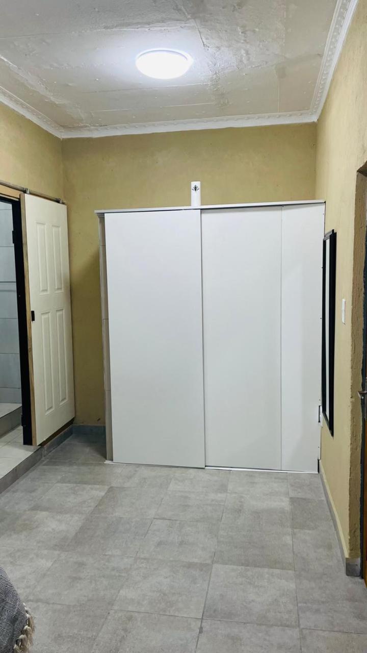 Naldorado Executive Villa Mbombela Екстер'єр фото