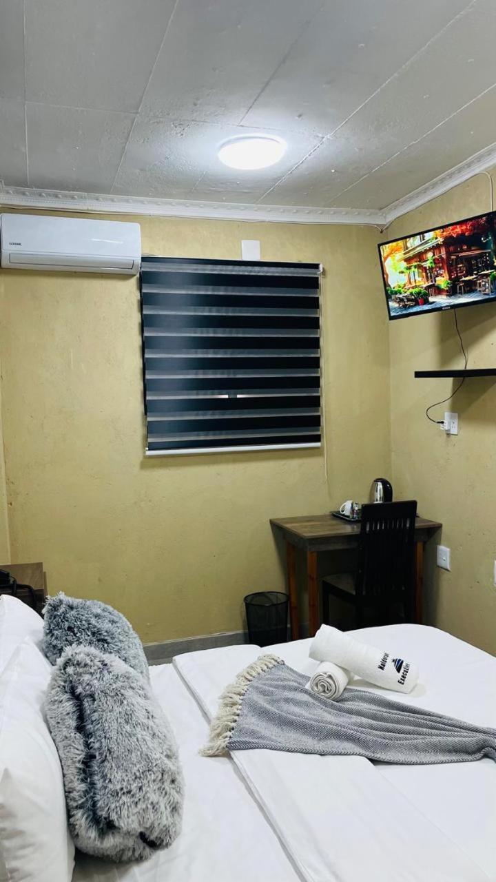 Naldorado Executive Villa Mbombela Екстер'єр фото